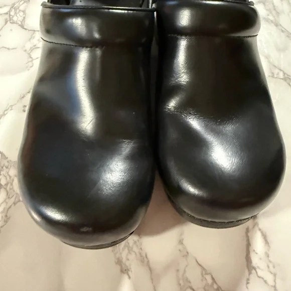Dansko Black Leather Clogs - Picture 1 of 16